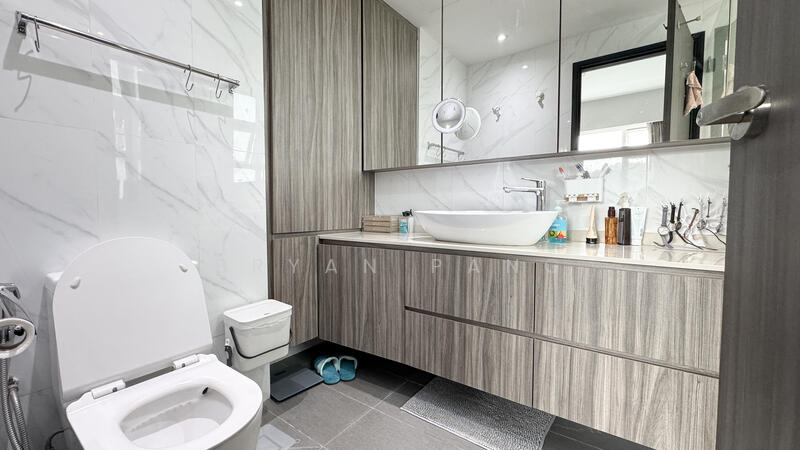 Master Bedroom Toilet