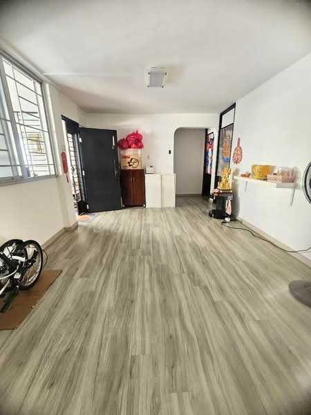 432 Tampines Street 41, 432 Tampines Street 41, 3 Bedrooms, 904 sqft, HDB Flat For Sale, by Jodia Tay, 60198713 - Living Room - PropertyGuru.com.sg