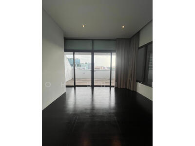 For Rent - Lloyd SixtyFive