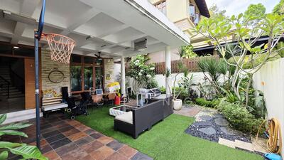 For Rent - CHARMING CORNER TERRACE ⭐️ WINDSOR PARK ⭐️ THOMSON PLAZA / MRT ☎️ PAM 9022 8600