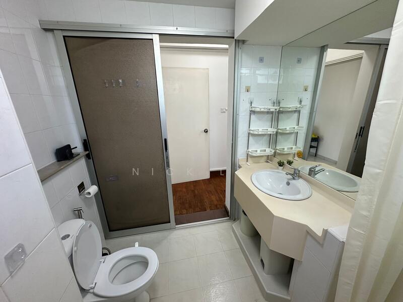 Calarasi, 31 Kim Keat Lane, Room Rental, 120 sqft, Apartment For Rent, by Nick Lee, 60199129 - Bathroom - PropertyGuru.com.sg
