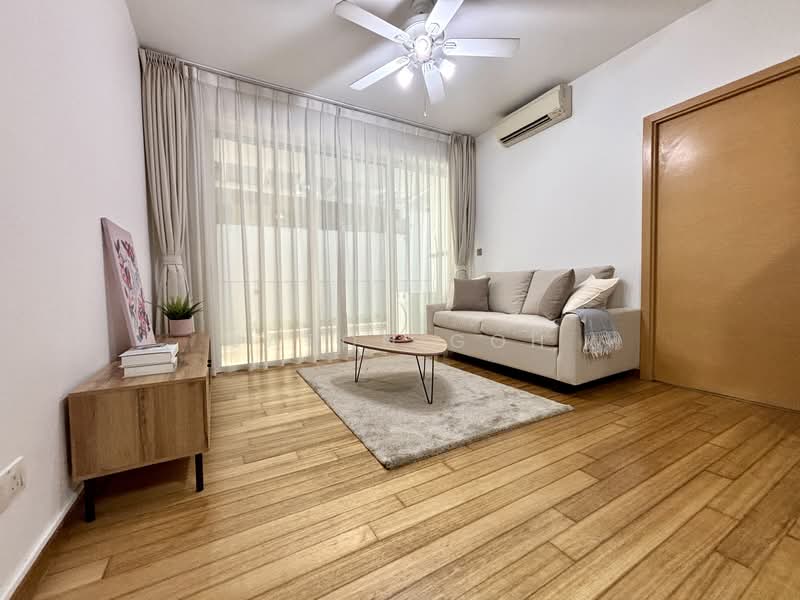 Parc Emily, 9 Mount Emily Road, 1 Bedroom, 710 sqft, Condominium For Sale, by Jason Goh, 60199444 - Living Room - PropertyGuru.com.sg