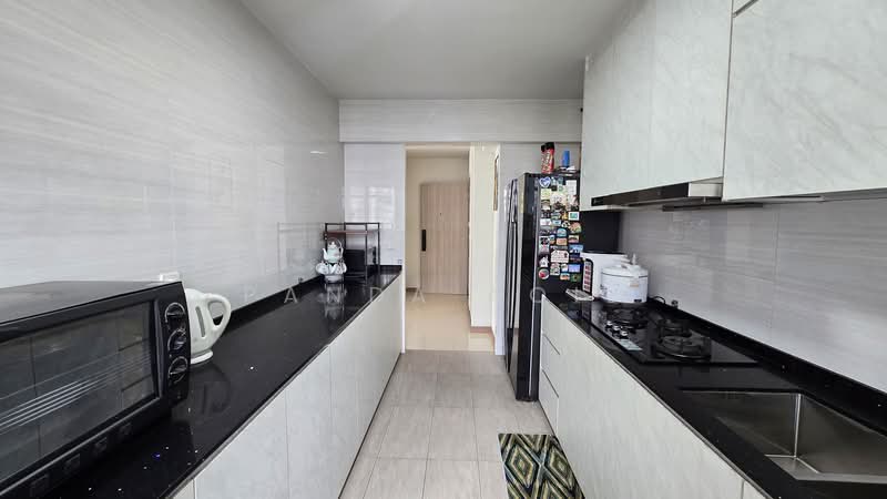478A Yishun Street 44, 478A Yishun Street 44, 3 Bedrooms, 1,001 sqft, HDB Flat For Sale, by Panda Aqil, 60199647 - Kitchen - PropertyGuru.com.sg