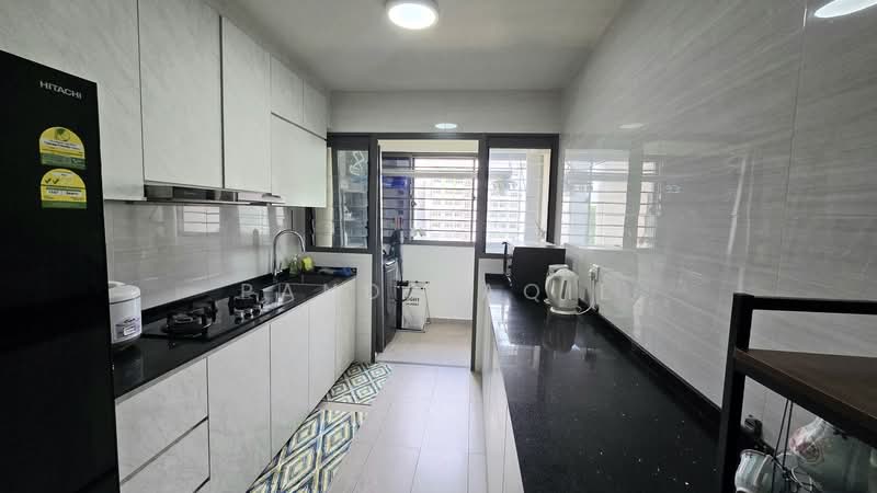 478A Yishun Street 44, 478A Yishun Street 44, 3 Bedrooms, 1,001 sqft, HDB Flat For Sale, by Panda Aqil, 60199647 - Kitchen - PropertyGuru.com.sg