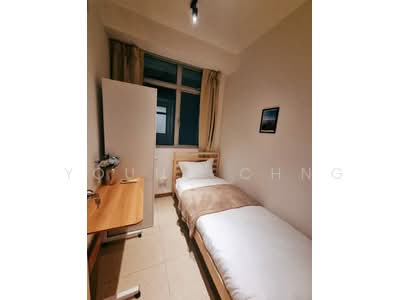 For Rent - The Lakeshore