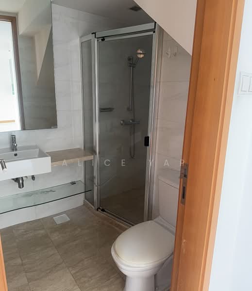 Strata, 1 Essex Road, 2 Bedrooms, 1,055 sqft, Apartment For Sale, by Alice Yap, 60199796 - Bathroom - PropertyGuru.com.sg