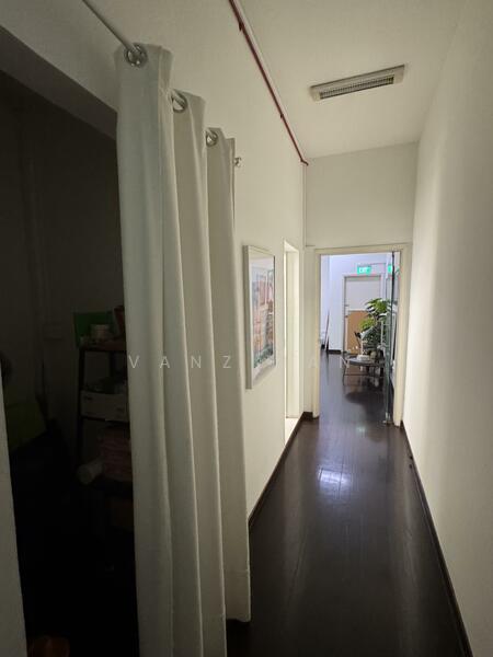 61 tras street, Tras street, 1,730 sqft, Other Retail For Rent, by Vanz Han, 60199882 - Hallway - CommercialGuru.com.sg
