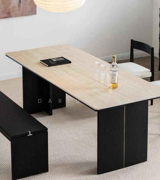 Photo of dining table ordered