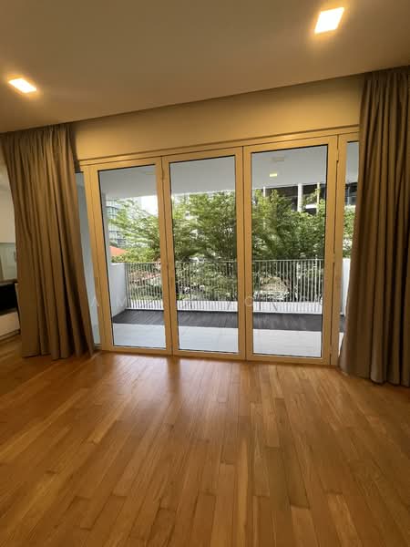 The Peak @ Cairnhill II, 61 Cairnhill Circle, 2 Bedrooms, 904 sqft, Condominium For Rent, by Amy Chong, 60200015 - Balcony - PropertyGuru.com.sg