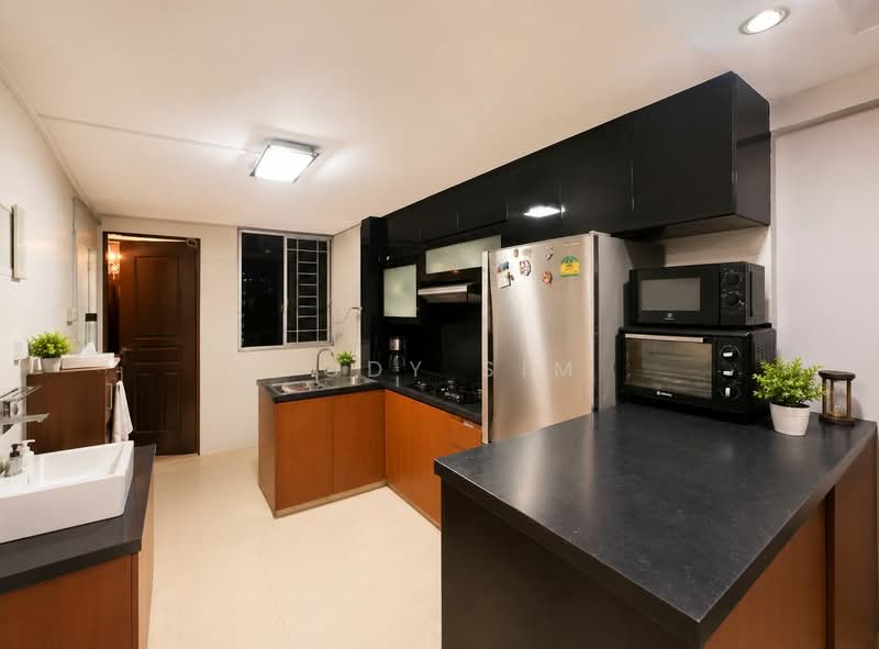 21 Eunos Crescent, 21 Eunos Crescent, 2 Bedrooms, 710 sqft, HDB Flat For Sale, by Cody Sim, 60200410 - Kitchen - PropertyGuru.com.sg