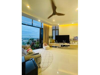 For Sale - d'Leedon (Former Farrer Court)