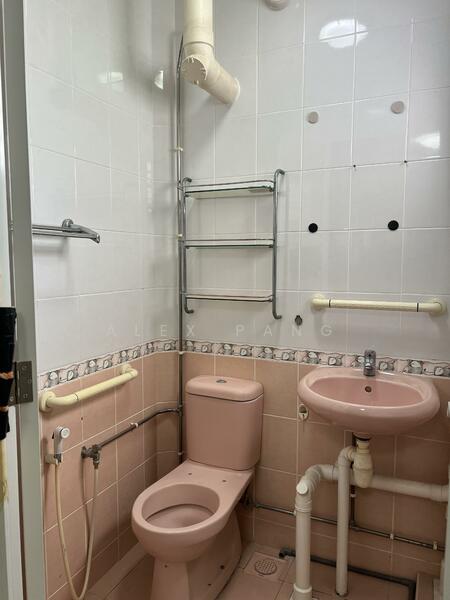 Master Room Bathroom