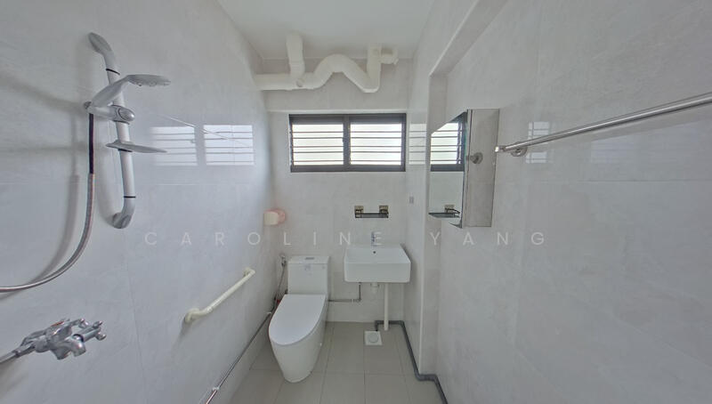 Master bedroom bathroom 