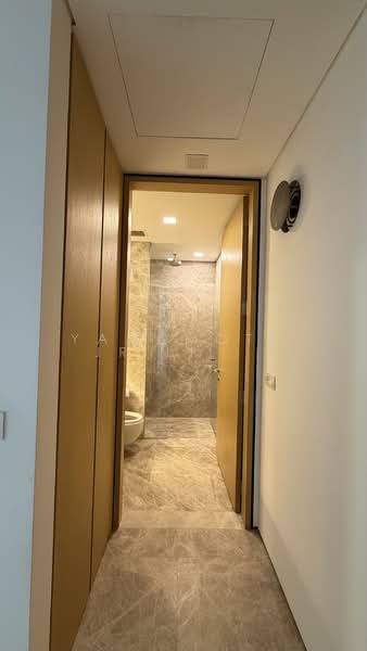 The Laurels @ Cairnhill Road Condominium For Sale at S$ 2,688,888 | PropertyGuru Singapore - Common Bathroom