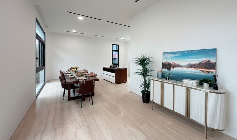 D10 Luxury Detached House near Henry Park Primary School, , 5 Bedrooms, 12,110 sqft, Detached House For Sale, by Petrine Chua 蔡昀璇, 60200869 - Dining Room - PropertyGuru.com.sg