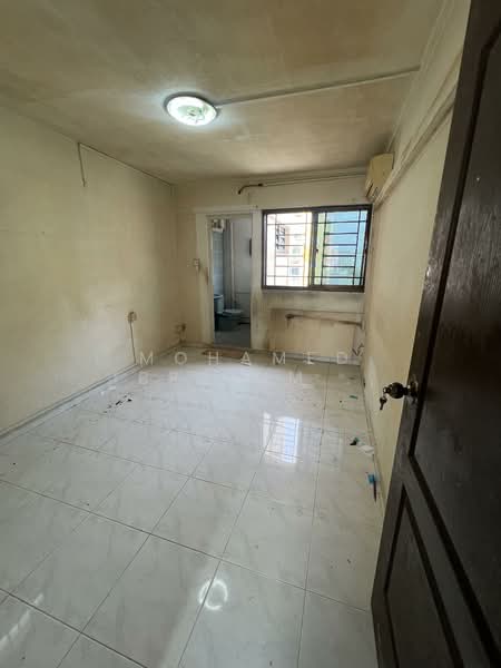 211 Tampines Street 23 HDB Flat For Sale at S$ 640,000 | PropertyGuru Singapore - Interior