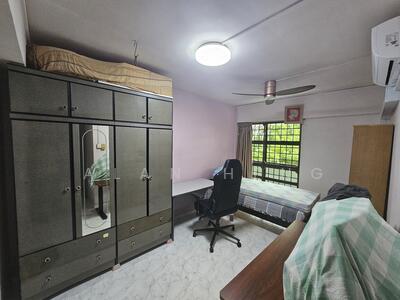 For Rent - 160 Hougang Street 11