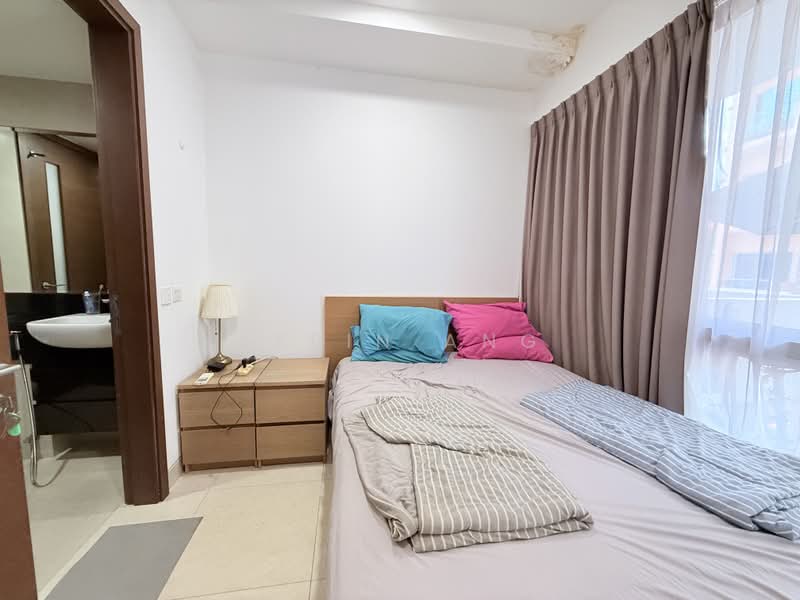 Centra Residence, 8 Lorong 7 Geylang, 2 Bedrooms, 570 sqft, Condominium For Sale, by Kerin Ang, 60200918 - Bedroom - PropertyGuru.com.sg