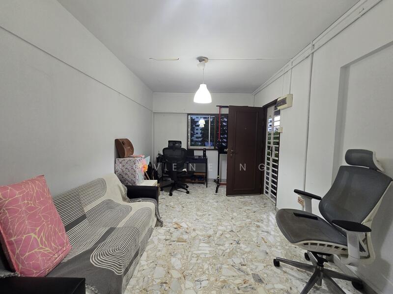 For Sale - 212 Ang Mo Kio Avenue 3