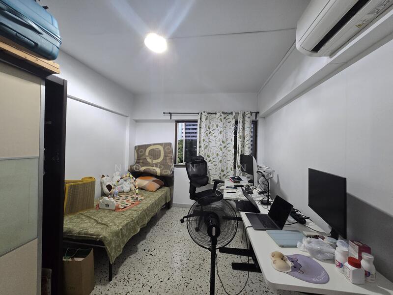 For Sale - 212 Ang Mo Kio Avenue 3