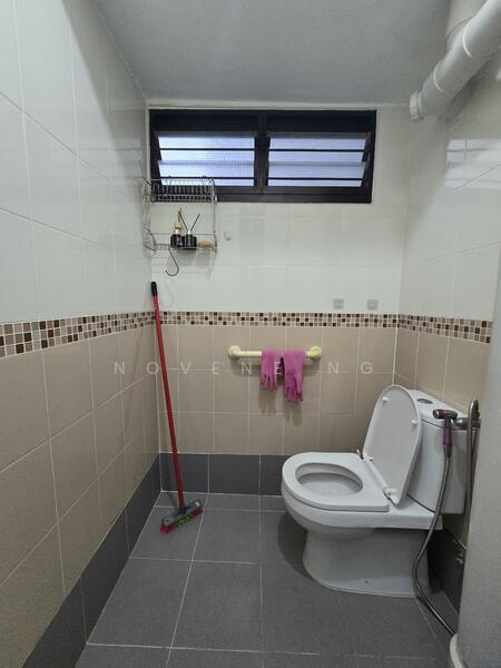 For Sale - 212 Ang Mo Kio Avenue 3