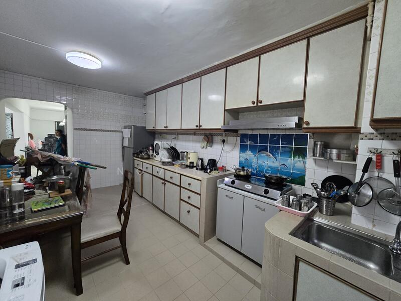 For Sale - 212 Ang Mo Kio Avenue 3