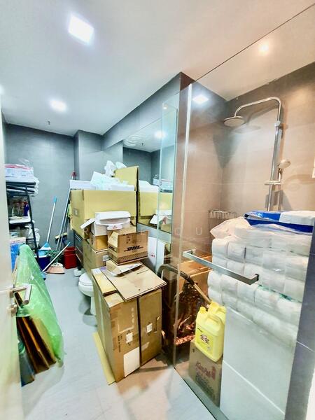 CT Hub 2, 114 Lavender Street, 1,495 sqft, Light Industrial (B1) For Sale, by Irene Quek, 60201054 - Bathroom - CommercialGuru.com.sg