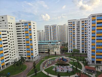 For Sale - 710 Jurong West Street 71