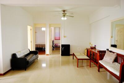 For Rent - 896 Tampines Street 81