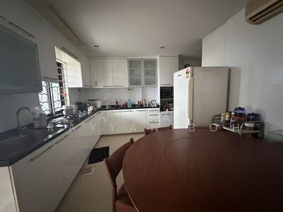 For Sale - CHEAP Serangoon Garden Estate Corner Terrace