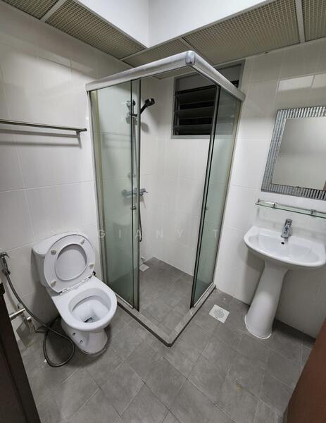 For Rent - 636A Senja Parc View