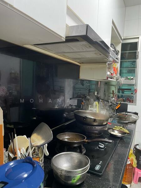 633D Senja Road HDB Flat For Sale at S$ 520,000 | PropertyGuru Singapore - Kitchen