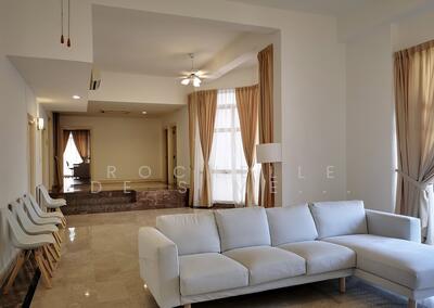 For Rent - Leonie Condotel