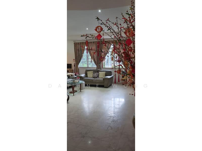 Yi Kai Court, 371 Upper Paya Lebar Road, Hougang / Punggol / Sengkang, 4 Bedrooms, 1,668 sqft, Walk-up Apartment For Sale, by Daphne Wong, 60202090 - Living Room - PropertyGuru.com.sg