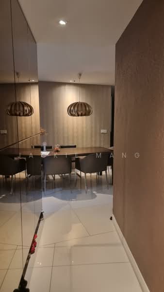 d'Leedon (Former Farrer Court), 13 Leedon Heights, 3 Bedrooms, 1,281 sqft, Condominium For Sale, by Jackie Mang, 60202175 - Hallway to Dining Room - PropertyGuru.com.sg