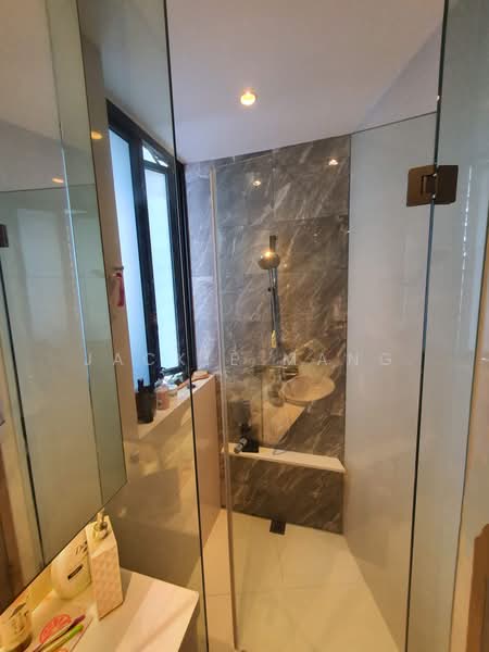 d'Leedon (Former Farrer Court), 13 Leedon Heights, 3 Bedrooms, 1,281 sqft, Condominium For Sale, by Jackie Mang, 60202175 - Bathroom - PropertyGuru.com.sg