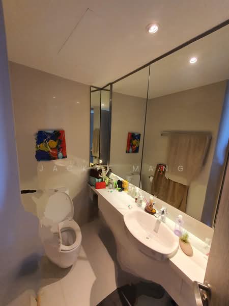 d'Leedon (Former Farrer Court), 13 Leedon Heights, 3 Bedrooms, 1,281 sqft, Condominium For Sale, by Jackie Mang, 60202175 - Bathroom - PropertyGuru.com.sg