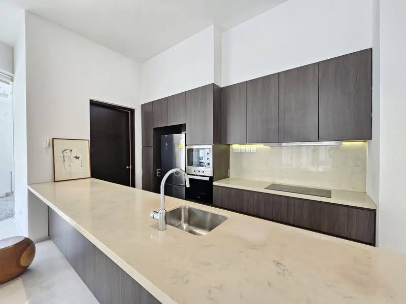 Serangoon Garden Estate, Berwick Drive, 4 Bedrooms, 3,866 sqft, Corner Terrace For Rent, by Jeck Ng, 60202291 - 1st Floor : Kitchen - PropertyGuru.com.sg
