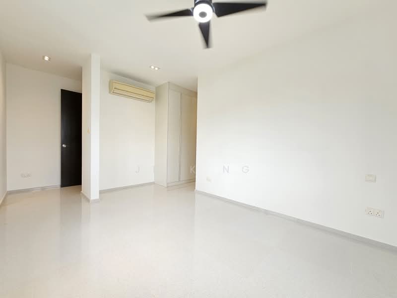 Serangoon Garden Estate, Berwick Drive, 4 Bedrooms, 3,866 sqft, Corner Terrace For Rent, by Jeck Ng, 60202291 - 2nd Floor : Master Room - PropertyGuru.com.sg