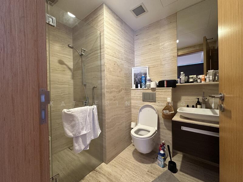 26 Newton, , 2 Bedrooms, 560 sqft, Condominium For Rent, by Katherine Ong, 60202326 - Bathroom - PropertyGuru.com.sg
