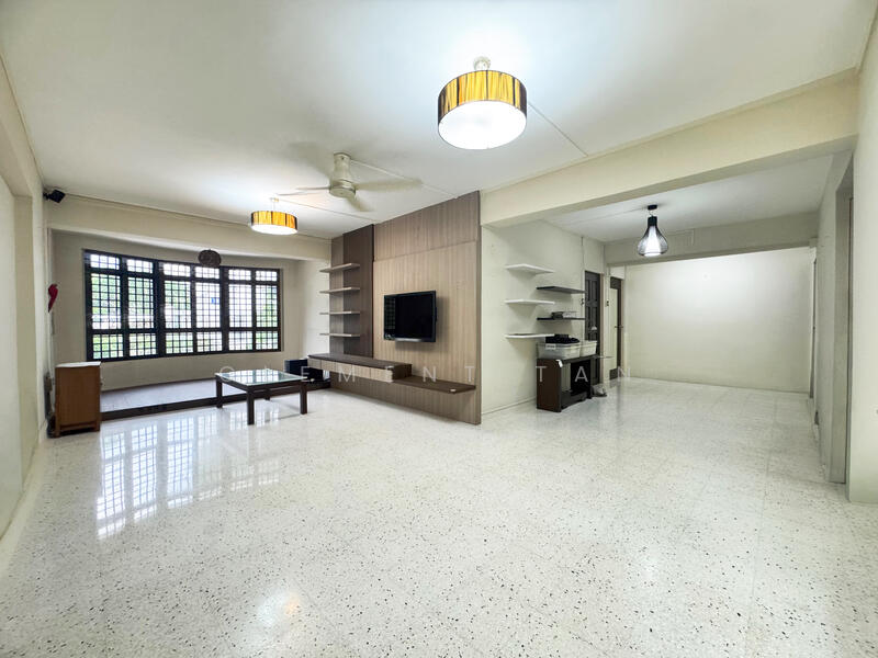 For Sale - 27 Dover Crescent