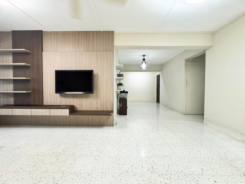 For Sale - 27 Dover Crescent