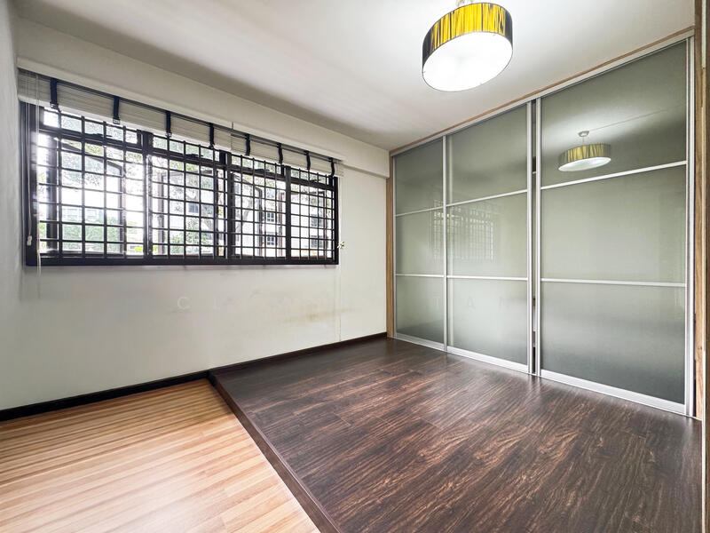 For Sale - 27 Dover Crescent