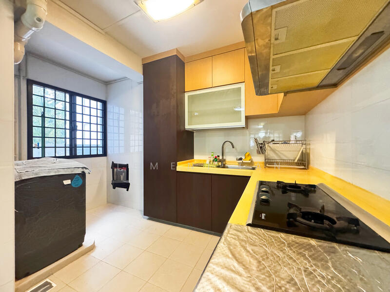 For Sale - 27 Dover Crescent