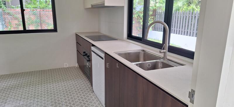 Kitchen floor to ceiling brand new