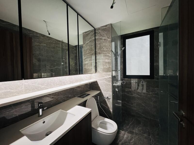 Lentor Modern, 7 Lentor Central, 2 Bedrooms, 732 sqft, Condominium For Sale, by Kennedy Yong, 60202710 - Bathroom - PropertyGuru.com.sg