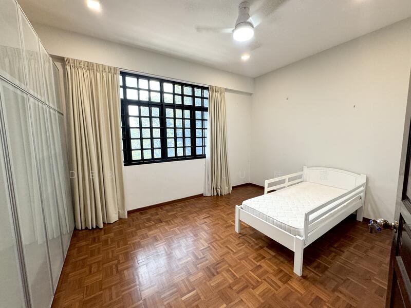 For Rent - 112B Sixth Avenue