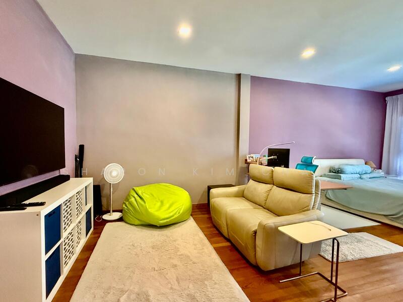 For Sale - ⭐️⭐️LANDED7772@ 3-Storey Terrace @ Charlton Estate