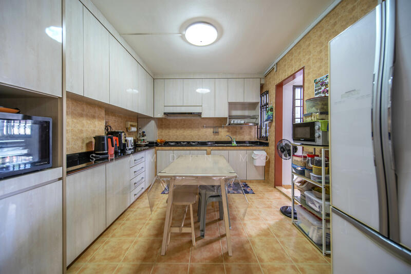 893C Woodlands Drive 50 HDB Flat For Sale at S$ 870,000 | PropertyGuru Singapore - Kitchen