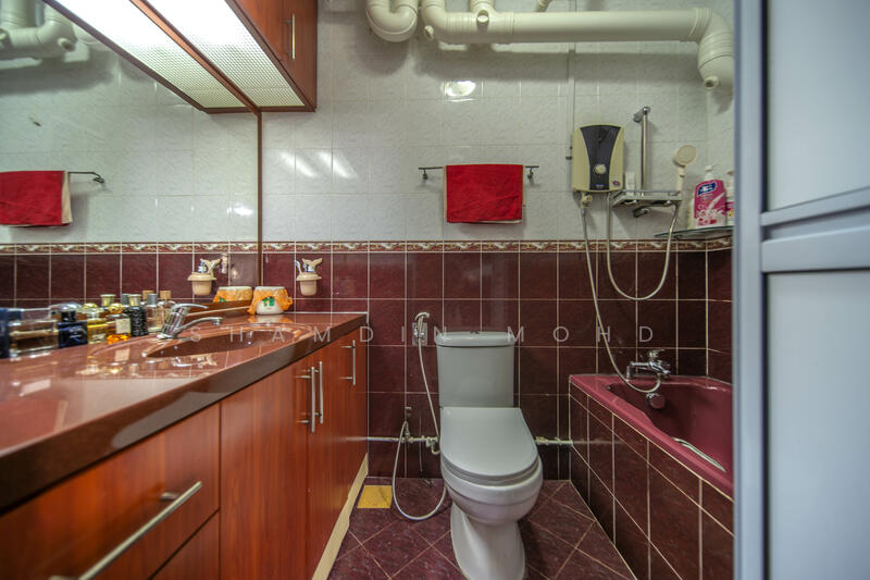 893C Woodlands Drive 50 HDB Flat For Sale at S$ 870,000 | PropertyGuru Singapore - Bathroom